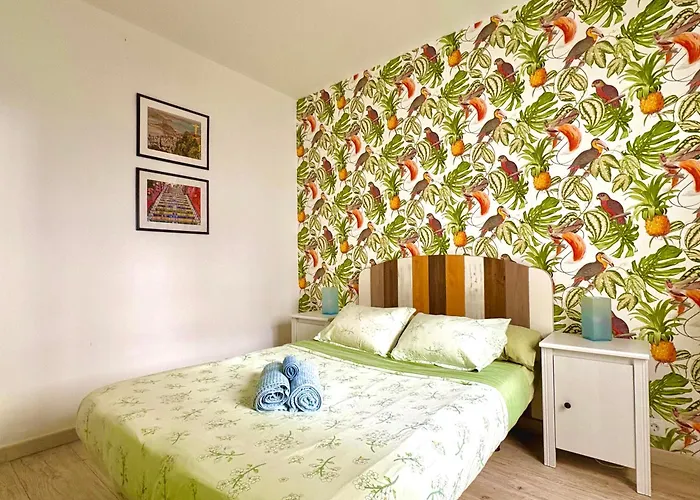 Town House With Patio In Quiet Residential Area 10 Min From Beach